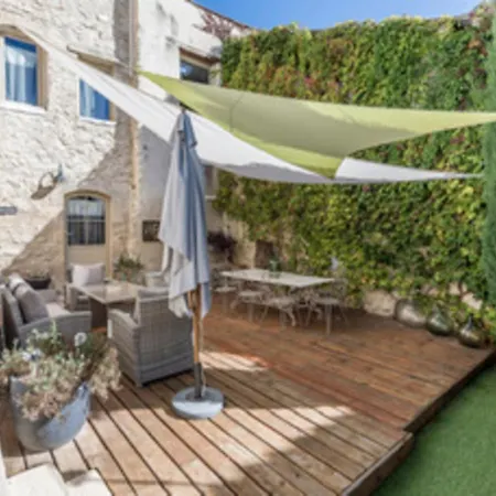 Maison Atypique Avec Piscine *
