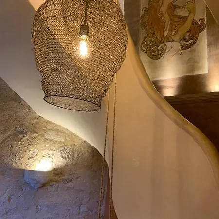 Maison Atypique Avec Piscine *
