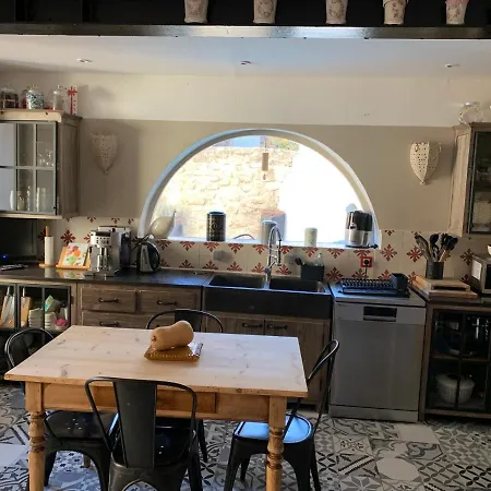 Сasa de vacaciones Maison Atypique Avec Piscine