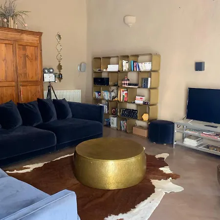 Maison Atypique Avec Piscine Сasa de vacaciones *